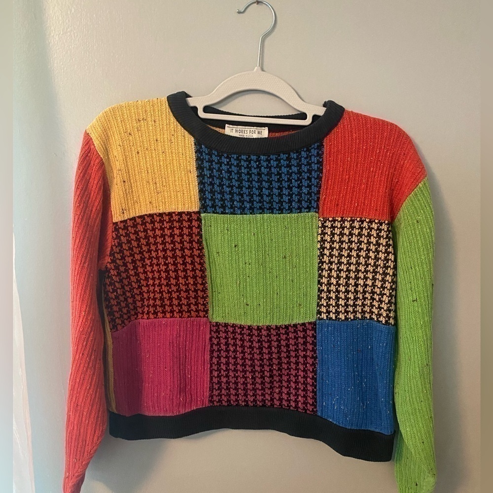 Women’s size small it works for me brand vintage crop multicolor sweater